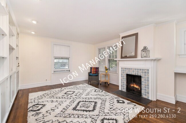 Building Photo - 708 W South St