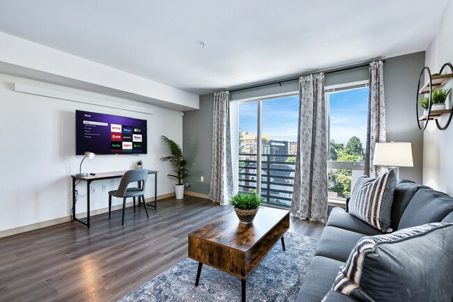 Building Photo - 1715 S McClellan St