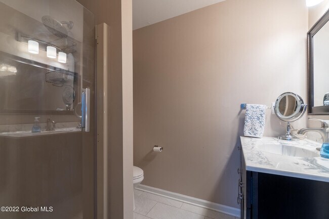 Building Photo - 3 Deerwood Ct