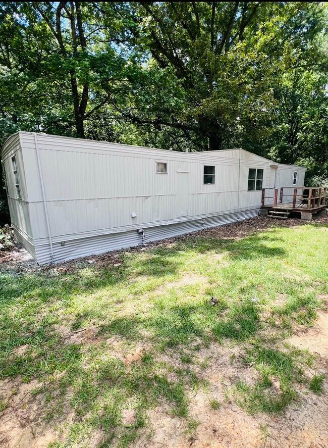 Primary Photo - 1074 Enoch Ln