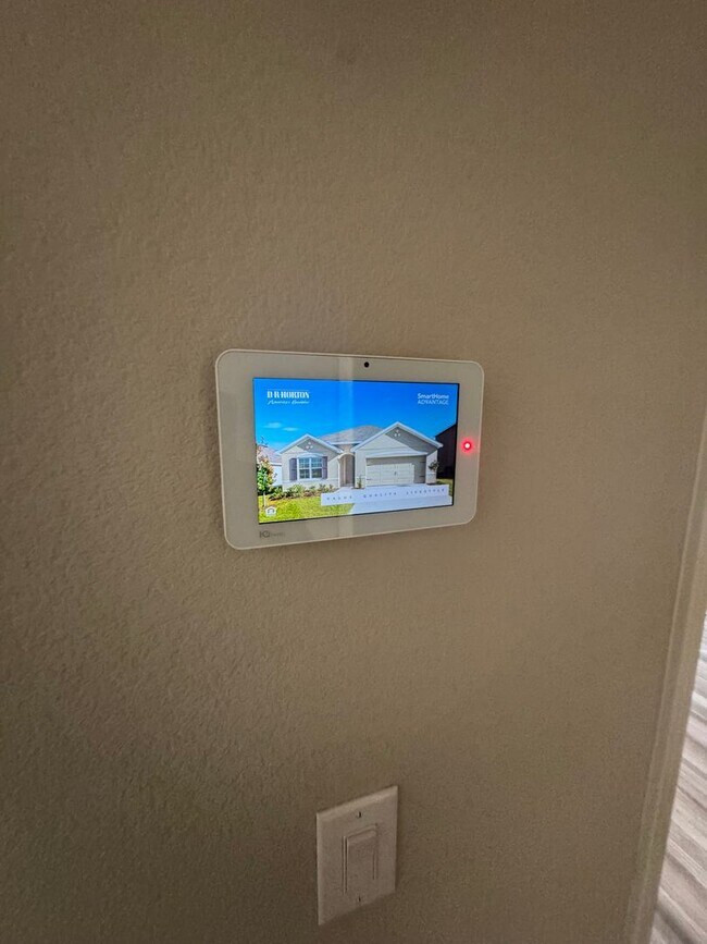 Building Photo - Charming 4 Bedroom Newer South Reno Home