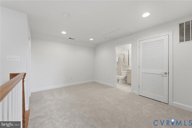 Building Photo - 6806 Thompson Crest Ct