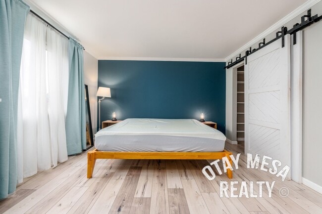 Building Photo - Fully Furnished 2BD/1BA Condo – Ideal for Traveling Professionals