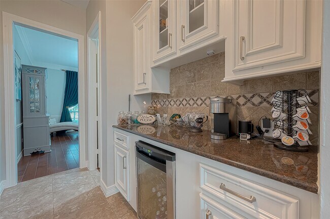 Building Photo - 8807 Stones Throw Ln