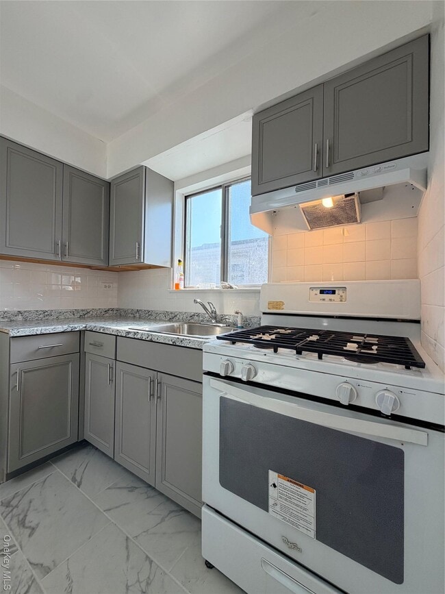 Building Photo - 153-16 110th Rd