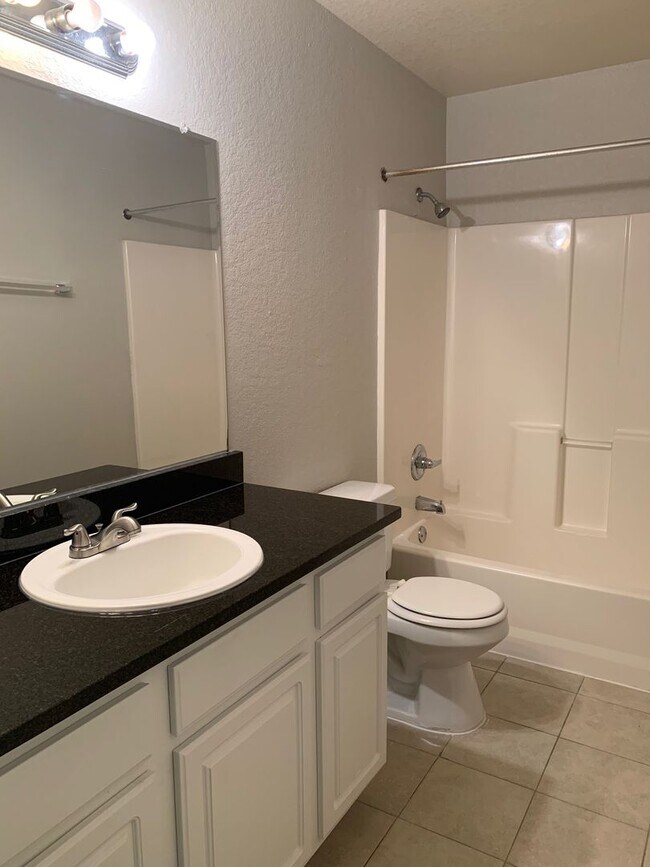 Building Photo - 2206 Pennsylvania Ave