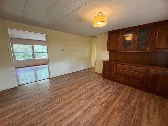 Building Photo - 128 Canyon Creek Trail