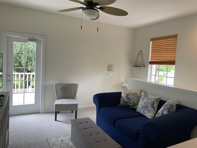 Building Photo - 168 Florence Dr