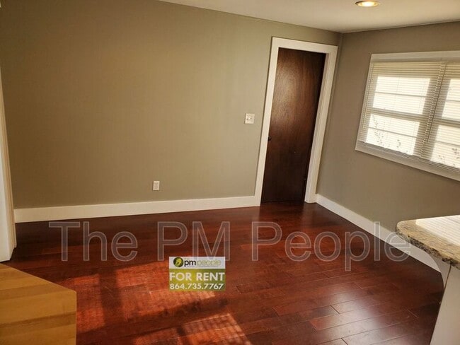 Building Photo - 303 McBee Ave