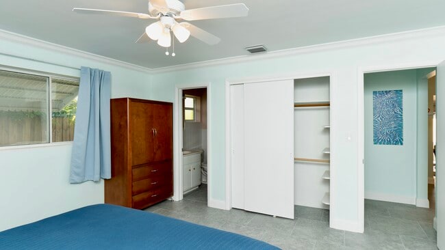 Building Photo - 3693 NE 20th Ave