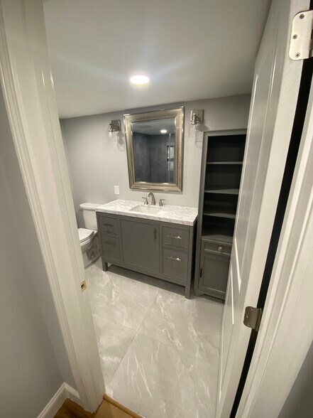 Building Photo - 5 Belle Ave