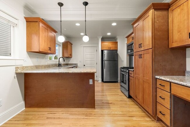 Building Photo - 3803 SE 65th Ave