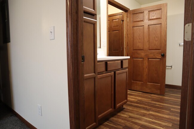 Building Photo - 106 Gardens Ct