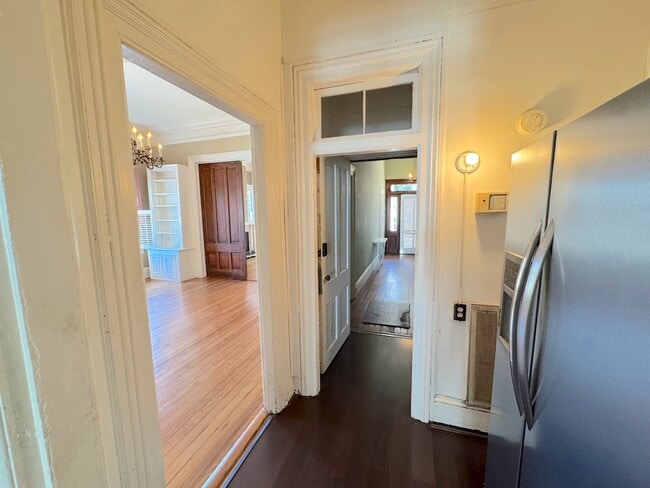 Building Photo - 226 E Gwinnett St