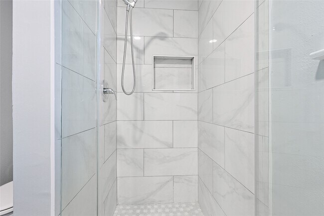 Building Photo - 7103 Lugary Dr