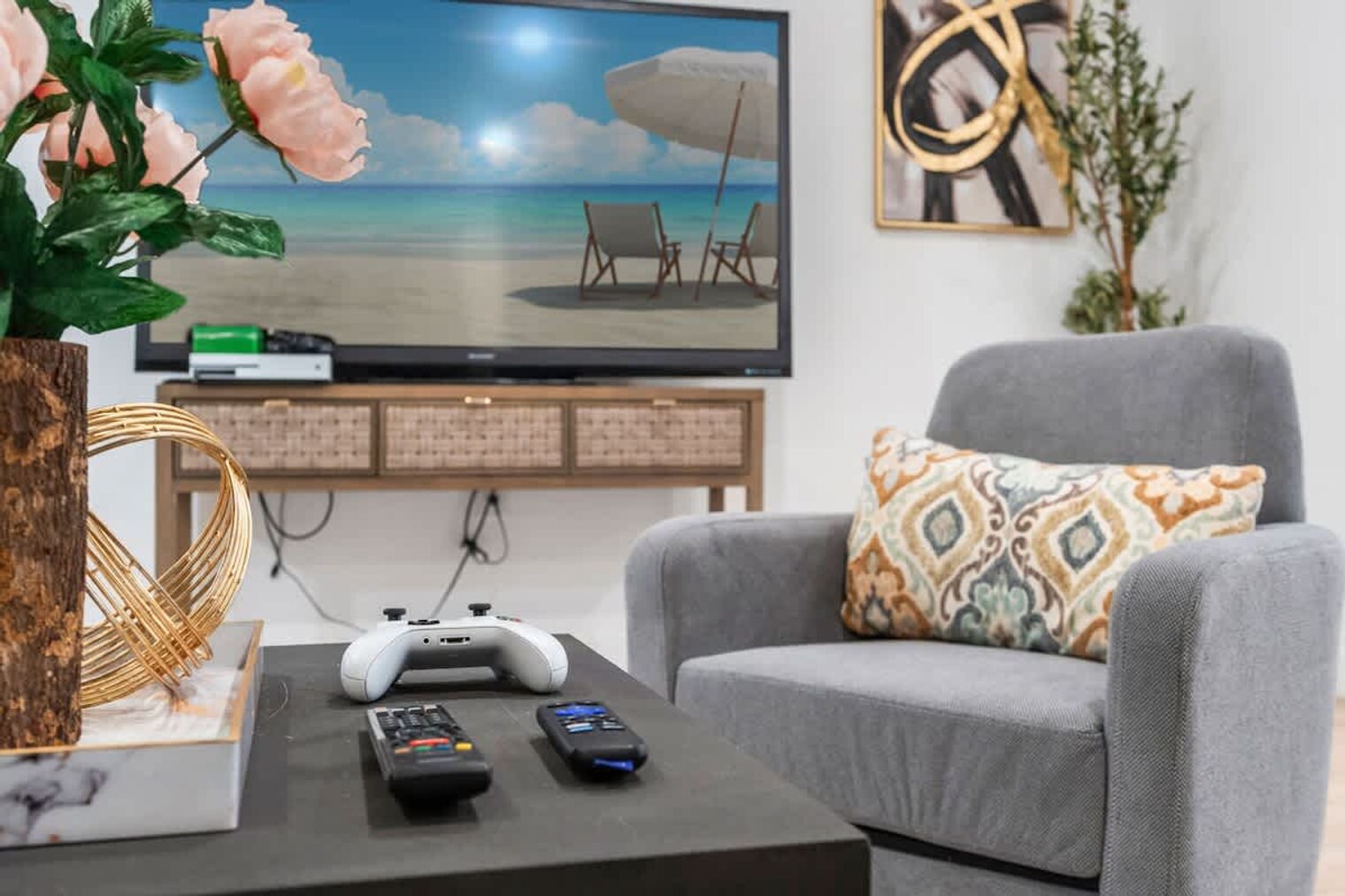 Building Photo - 5048 Bluff Pl