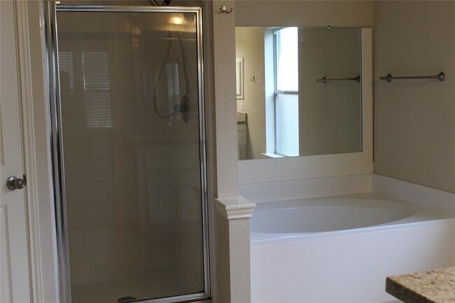 Building Photo - 22852 Lantern Hills Dr