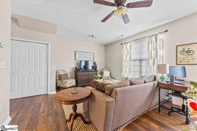 Building Photo - 132 Xander Dr