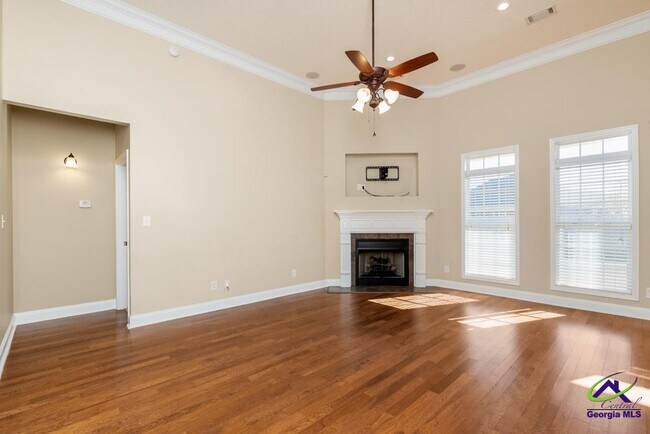 Building Photo - 601 Huntwood Ln