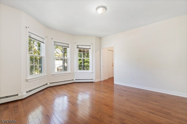 Building Photo - 66 N 15th St