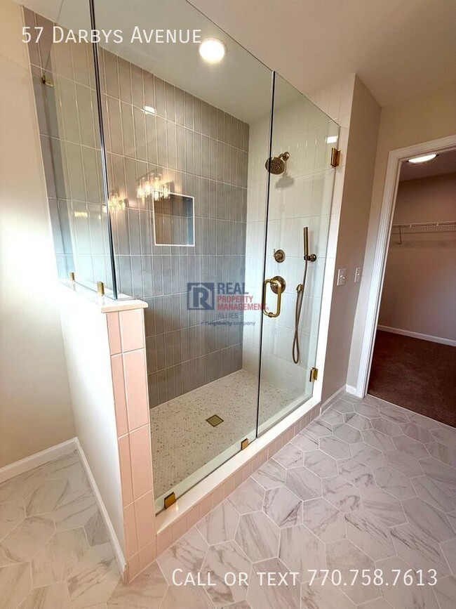 Building Photo - 57 Darbys Ave