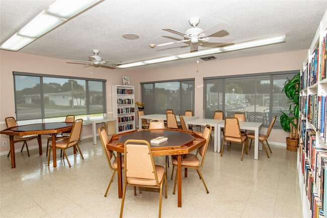 Building Photo - 7255 NW 8th Ct