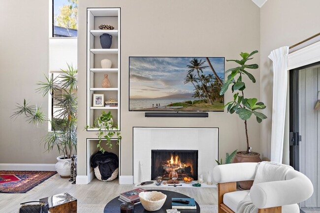 Building Photo - Charming Townhome in Turtle Rock