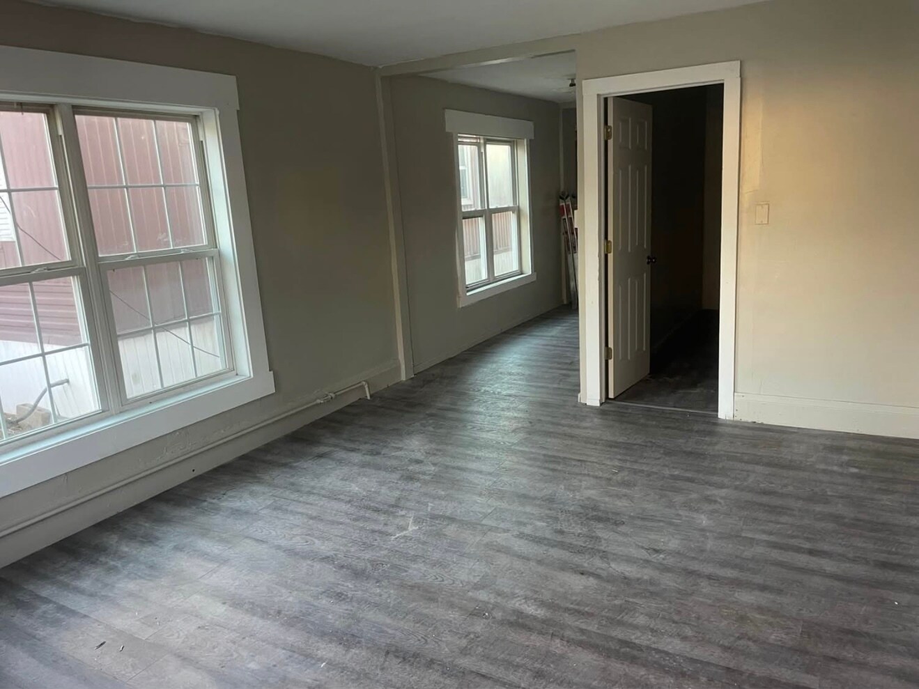 Building Photo - 108 Miller St