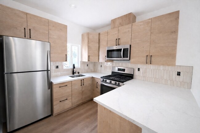 Building Photo - 2155 Balboa Ave