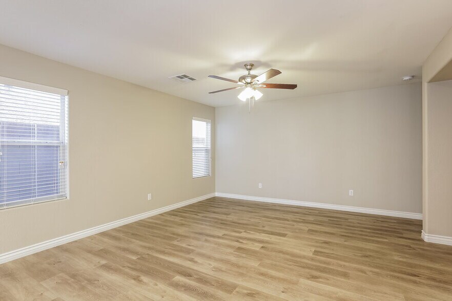 Building Photo - 9116 Iron Cactus Ave
