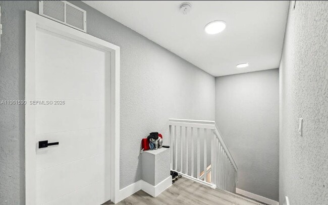 Building Photo - 380 NW 20th St