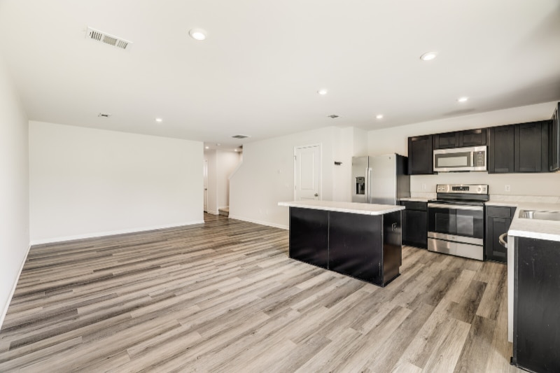 Building Photo - 304 Sunny Vw Dr