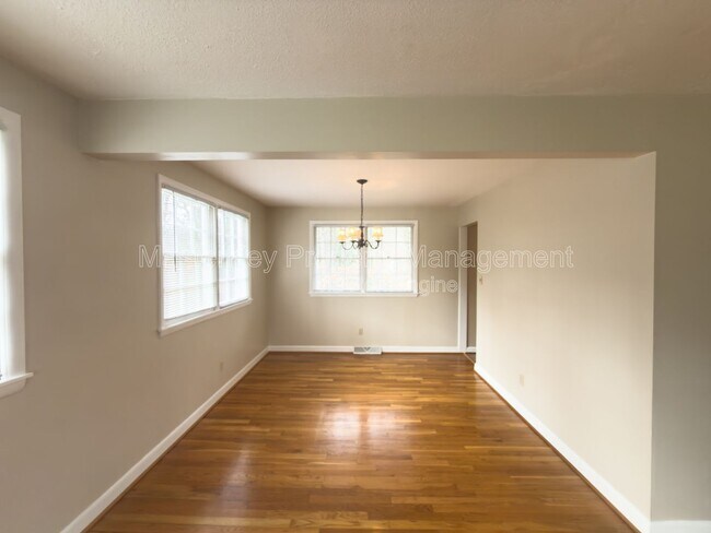 Building Photo - 5317 Coronado Dr