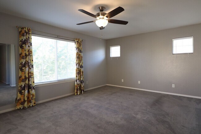 Building Photo - Four Bedroom in Arborwalk