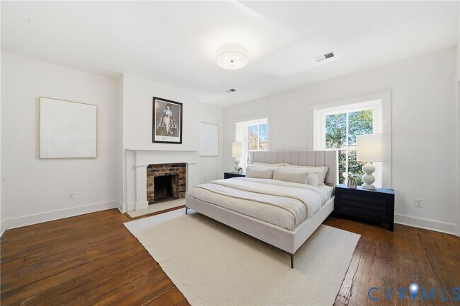 Building Photo - 407 W Clay St