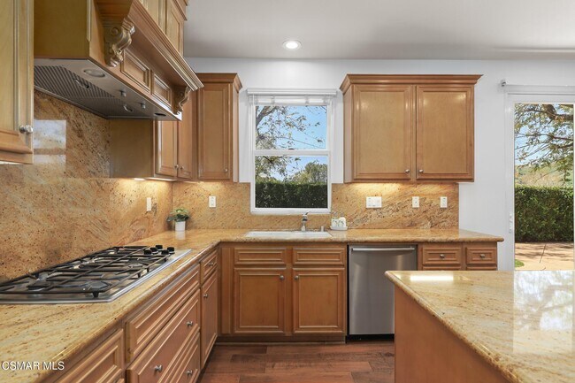 Building Photo - 4659 Cielo Cir