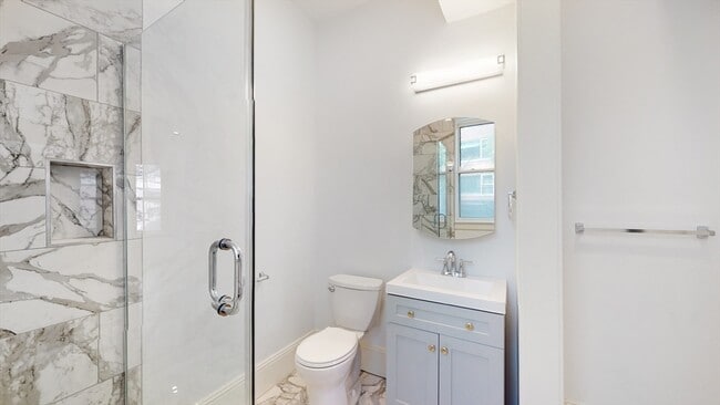 Building Photo - 2 Brimmer St