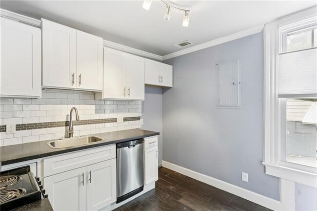 Building Photo - 1269 Monroe Dr NE