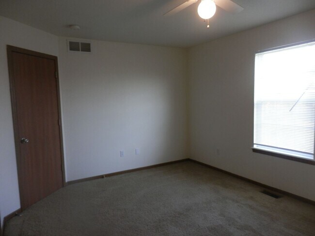 Building Photo - 5709-5711 Canaveral