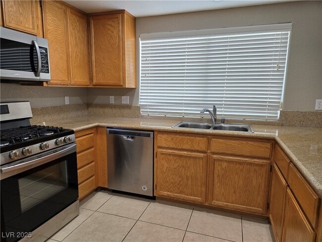 Building Photo - 1817 Summit Pointe Dr