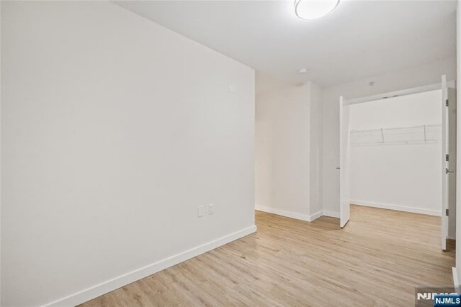 Building Photo - 69 Main St