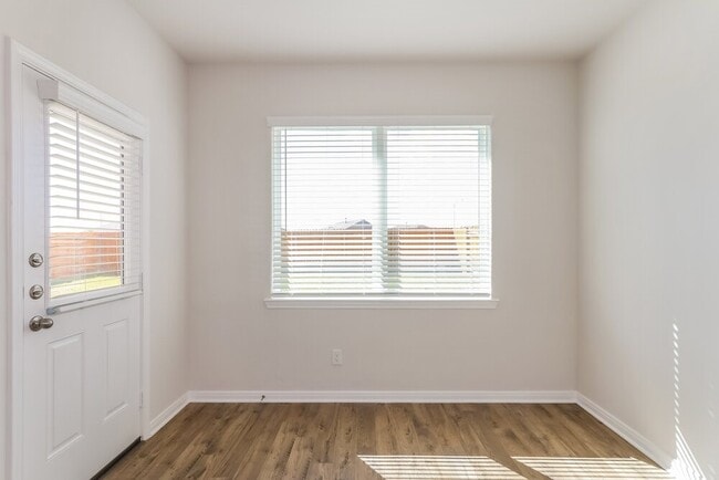 Building Photo - 405 Sunny Highlands Dr