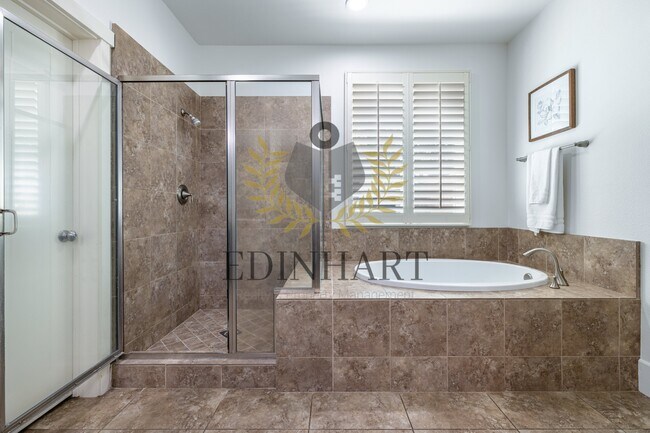 Building Photo - 1632 N Broadbent Ln