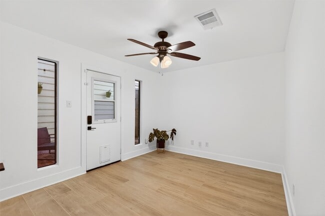 Building Photo - 2716 Bagby St