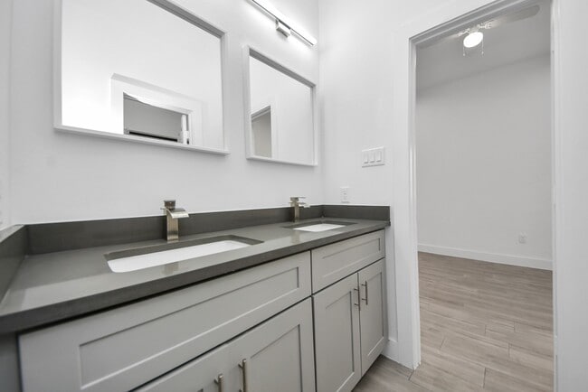 Building Photo - 7612 Easter St