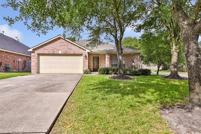 Building Photo - 20787 Oakhurst Park Dr