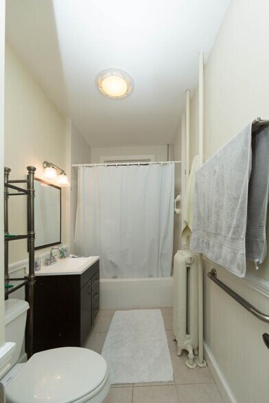 Building Photo - 102 Franklin St