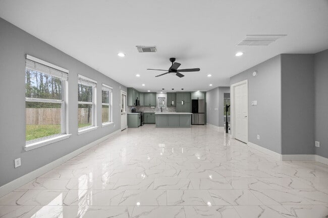 Building Photo - Updated 4-Bedroom Conroe Rental with Cul-De-Sac Privacy in Hunters Glen