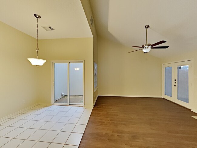 Building Photo - 6419 Horsepen Bayou Dr