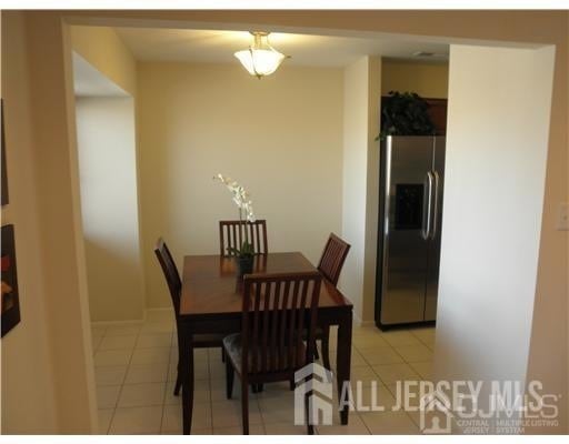 Building Photo - 802 Edison Glen Terrace